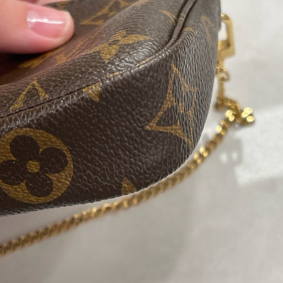 Louis Vuitton monogram mini pochette - Picture 14 of 16
